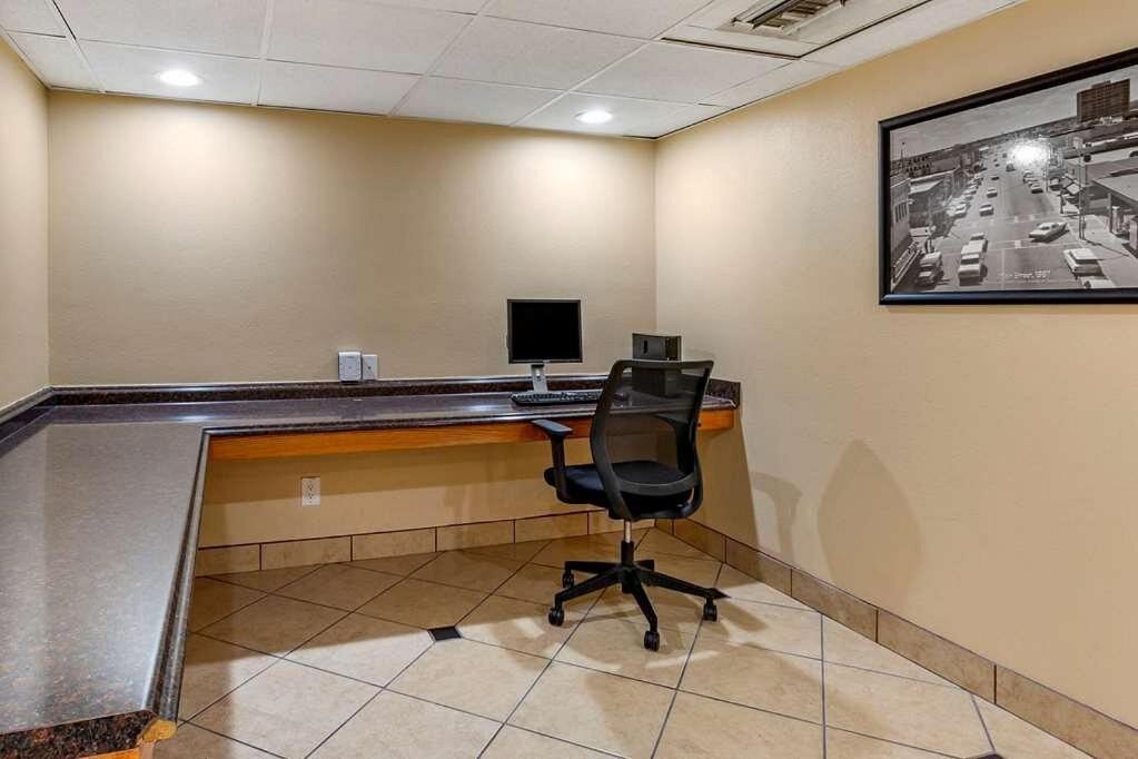 Clarion Inn & Suites, Roswell Dış mekan fotoğraf
